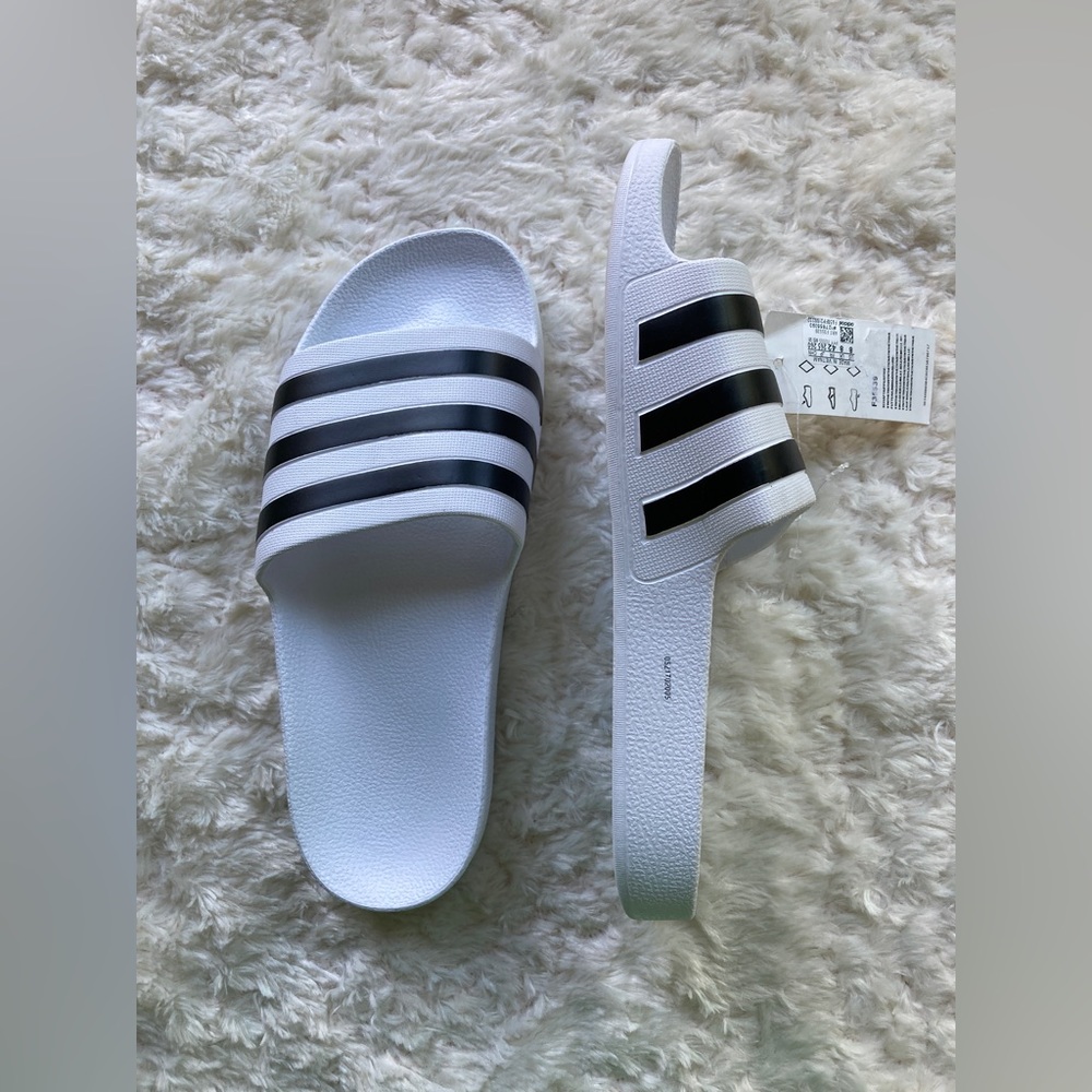 Adidas Adilette Aqua Slides, Women’s 9, Men’s 8, White, Black, NWT